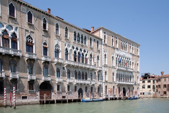 facciata-ca-foscari-vista-canal-grande_595